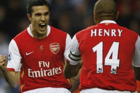 今日足球赛事盘口赔率分析预测推荐，今日足球比赛结果查询及时比分