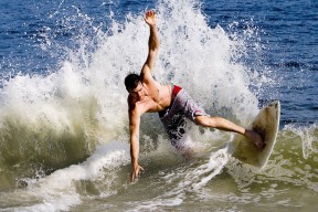 世界杯：第三轮“死亡之组”戏剧收官 日本头名 西班牙险进 德国出局