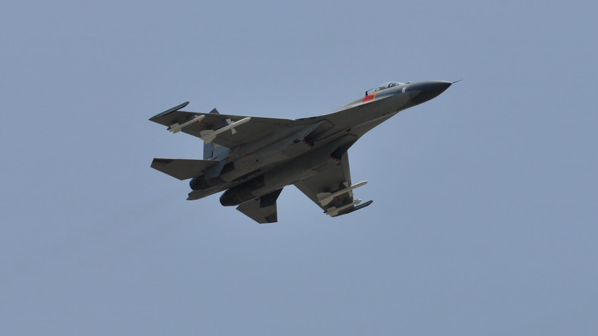 爱游戏官方论坛-“马科斯·莫奇的高强度防守与全场覆盖，推动阿根廷美洲狮队迈向顶级行列”