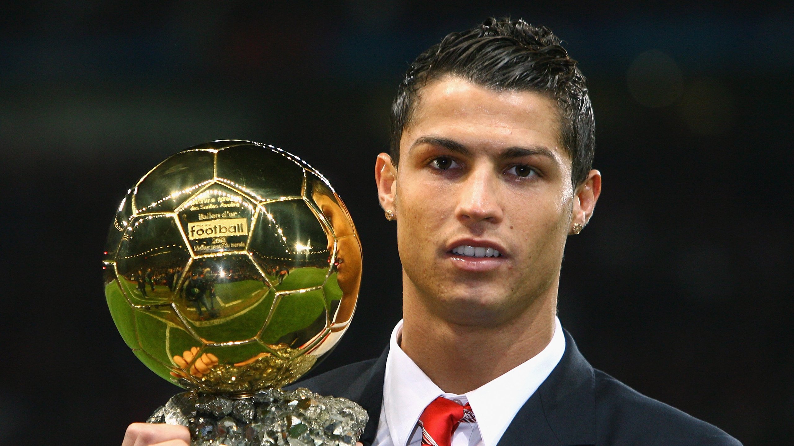 世界杯新周期：检讨“黄牌停赛规则”是否应延至更后阶段 减少明星缺席决赛遗憾