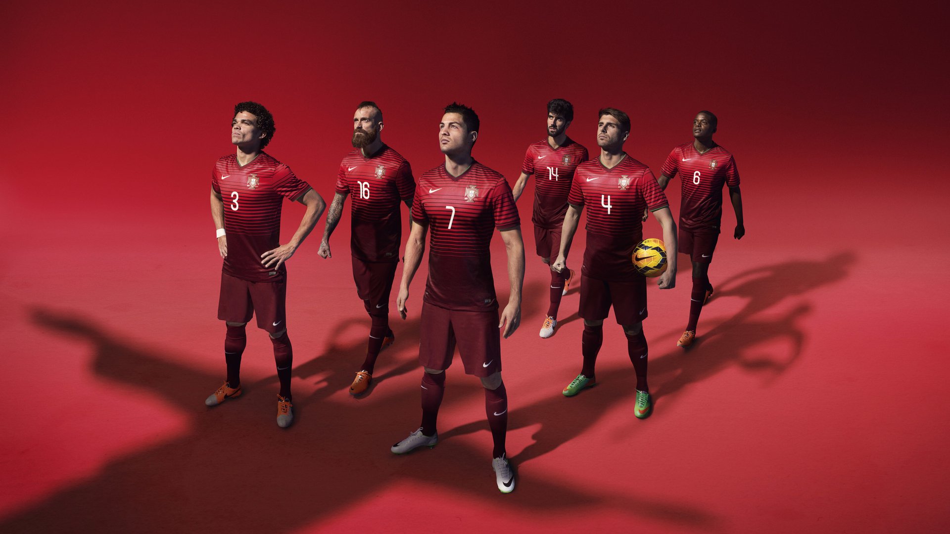 欧冠十六强：皇马首回合客场1比2负阿贾克斯 卫冕之路蒙阴影